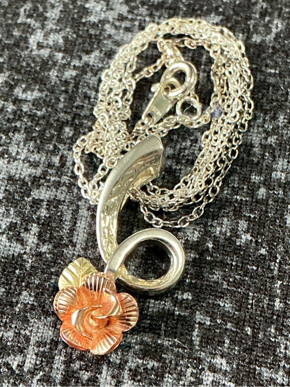 Black Hills Gold C.Co. 925/ 12K Flower Rose Slider Pendant Necklace